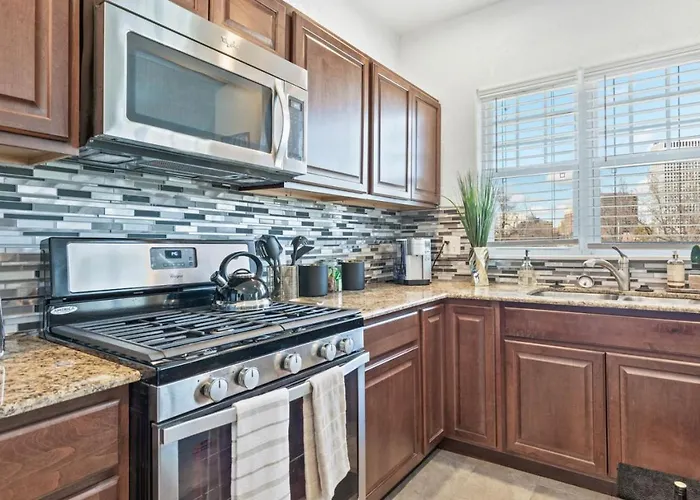 Carson Flats #6 | 1br • Near Bok• Osu Med•dtwn Apartment