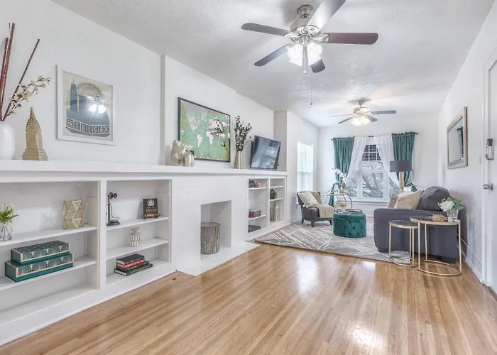 Apartment Carson Flats #6 | 1br • Near Bok• Osu Med•dtwn Tulsa