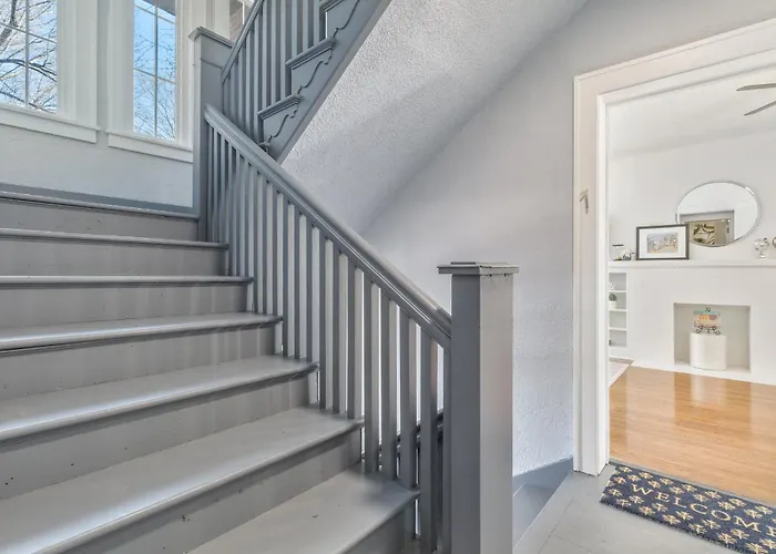 Carson Flats #6 | 1br • Near Bok• Osu Med•dtwn Tulsa