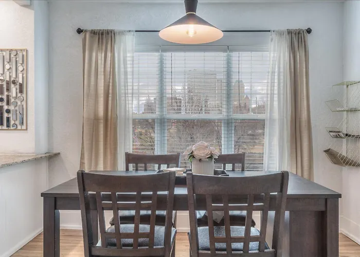 Apartment Carson Flats #6 | 1br • Near Bok• Osu Med•dtwn *
